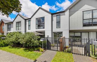 21 Gateway Avenue, Beachlands