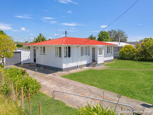 42 Francis Drake Street, Waipukurau and Surrounds