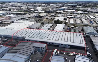 Premium 5,272sqm Warehouse Complex | JLL