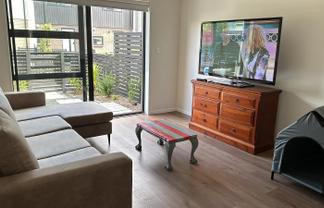 2/327 Glengarry Road, Glen Eden