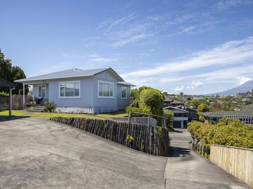 380 Devon Street West, Lynmouth