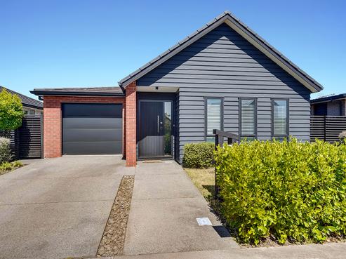 37 Voight Avenue, Greenhill Park
