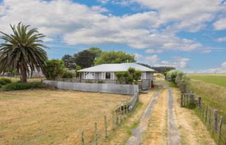 360 State Highway 1, Foxton