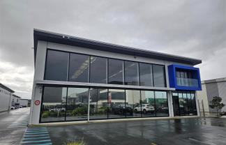 CBRE | High-Profile Modern Industrial Unit