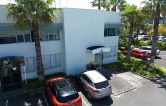 Corner-site Albany office – abundant parking