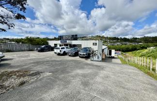 High-Stud Warehouse with Street-Level Showroom