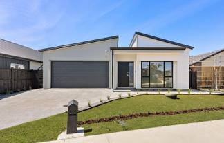 9 and 13 Arahi Road, Clevedon