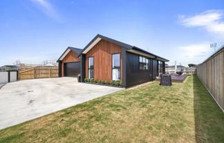 12 Kanzan Grove, Feilding