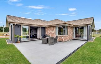 33B Devils Bridge Road, Weston