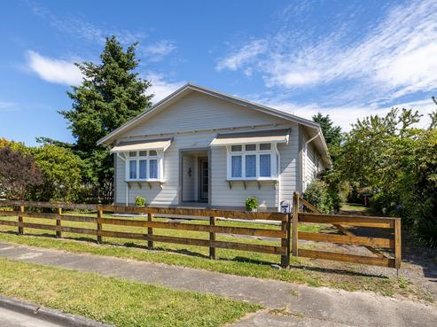 2 Philip Street, Solway