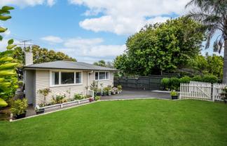 53 Bond Crescent, Forrest Hill