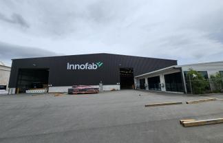 Large format warehouse with cranes, multi access