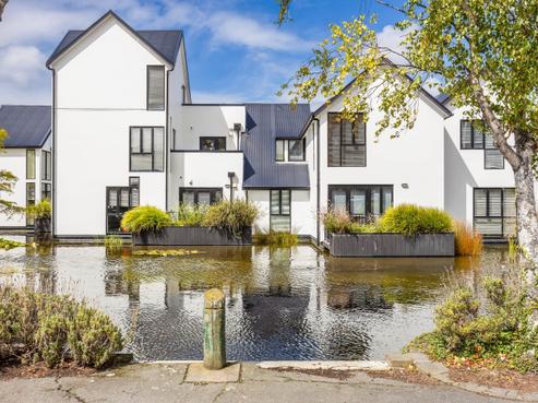 10/140 Office Road, Merivale