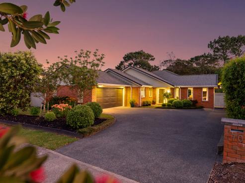 70 Pohutukawa Parade, Riverhead