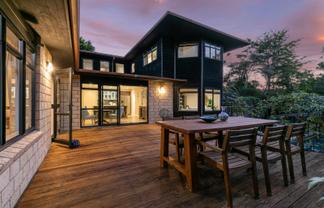 3 Oakford Park Crescent, Greenhithe