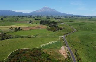 0n Opourapa Road, Rahotu