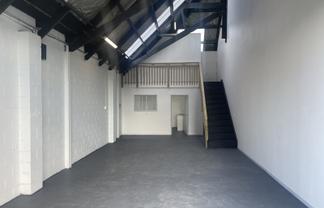 80sqm industrial factory/lock up