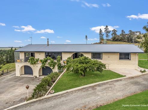 35 Browns Road, Deborah