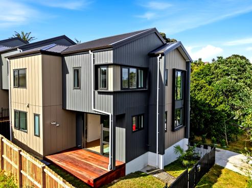 584 Beach Road, Rothesay Bay