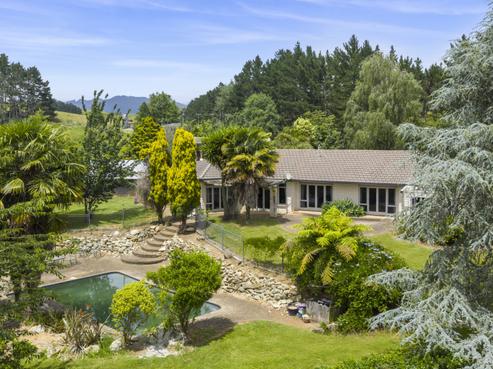 1028 Limeworks Loop Road, Te Pahu