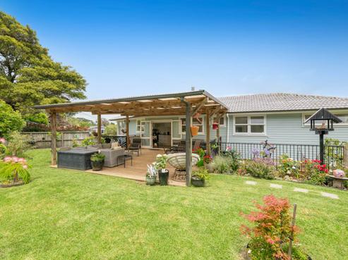 22 Downer Street, Helensville