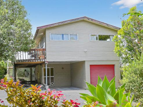 220 Glamorgan Drive, Northcross