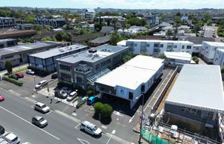 Professional first floor Takapuna office