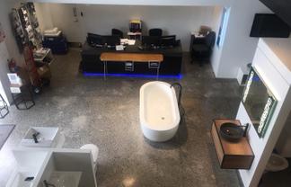 Showroom on motorway cusp