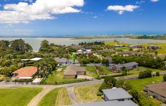 48 Omana Avenue, Helensville