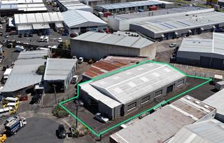 Dual Access Warehouse with Road Profile