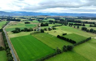 1148 Blackmount Redcliff Road, Whare Creek