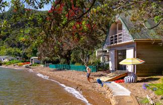 256 Stockyard Bay, Kawau Island