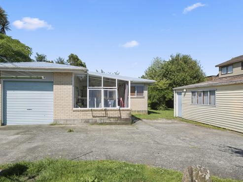 48 Robinson Avenue, Holdens Bay