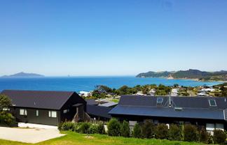 16B Blue Moon Rise, Langs Beach