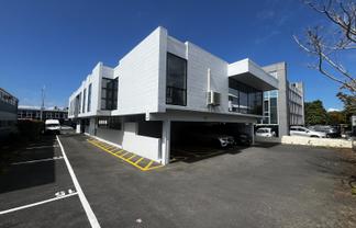 Profile and presence in Takapuna