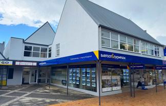 BEACHSIDE BUSINESS - OFFICE OR RETAIL IN HEART...