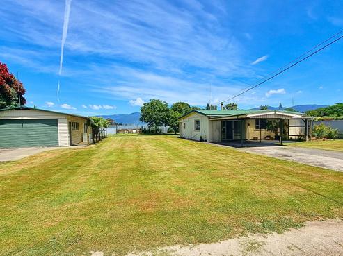 374 Abel Tasman Drive, Motupipi