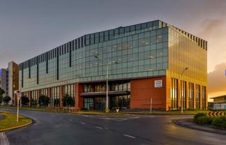 Large Contemporary Office Opportunity