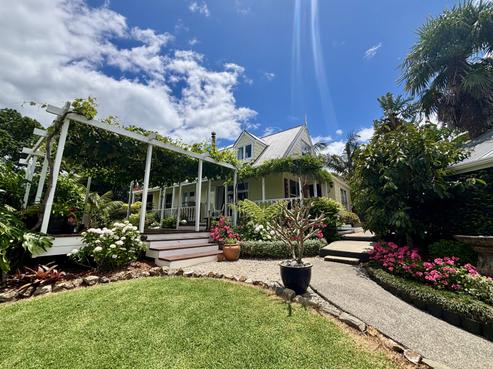 8 Grants Avenue, Russell
