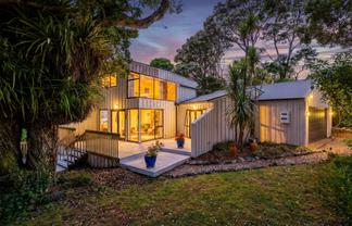 64 Ridge Road, Mahurangi East