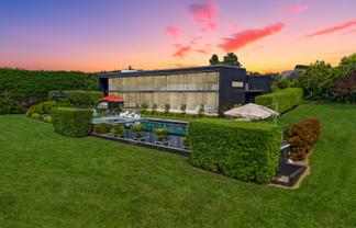 30D Western Line, Westmere