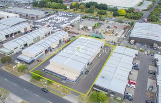 Drive-Around Access & 7 Roller Doors | 1,681m²