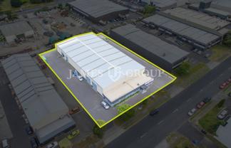 Drive-Around Access & 7 Roller Doors | 1,681m²