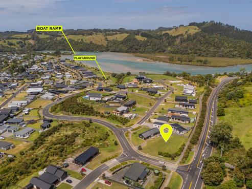 4 Longreach Drive, Cooks Beach