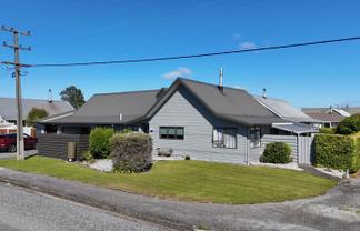 92 Henley Street, Westport