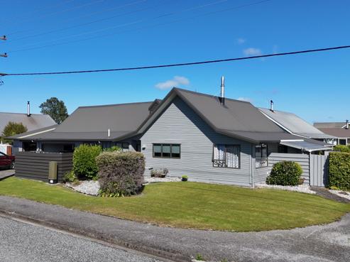 92 Henley Street, Westport