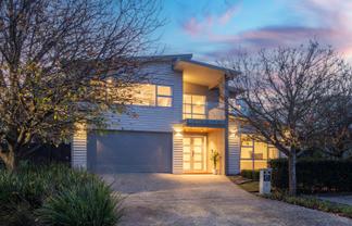 6 Tuatini Place, Long Bay