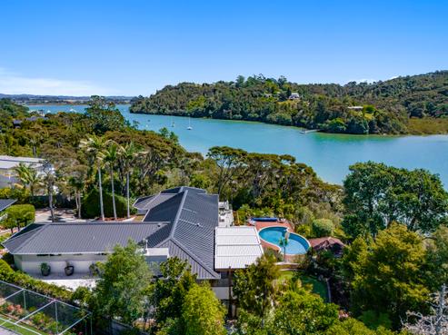 14 Oscar Road, Greenhithe