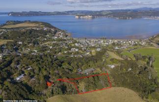 70E Centennial Drive, Whitianga