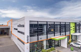 Versatile industrial space, showroom and offices